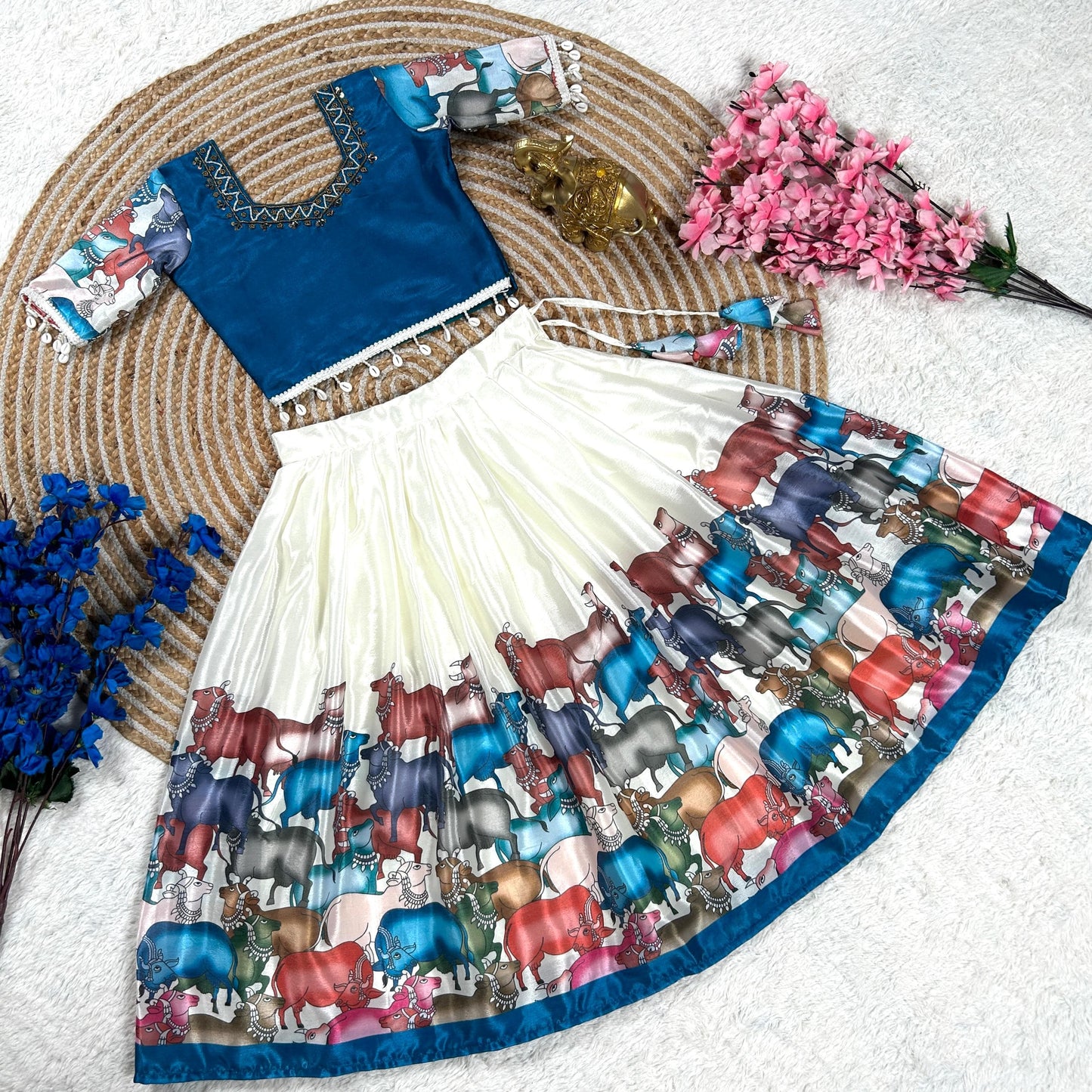 Little Pongal princess! Kids' lehenga-choli. Elegant, colorful & festive outfit for the special occasion