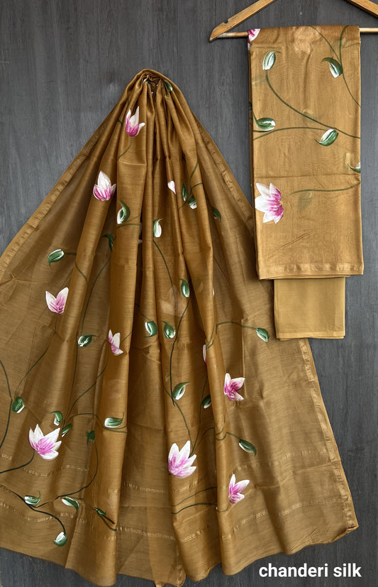 Grace in Every Drape: Hand-painted Maheshwari Silk Saree