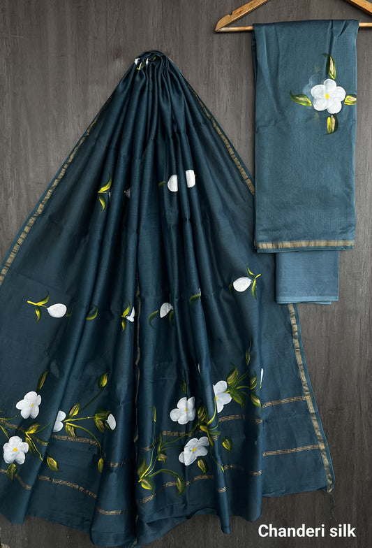 Grace in Every Drape: Hand-painted Maheshwari Silk Saree