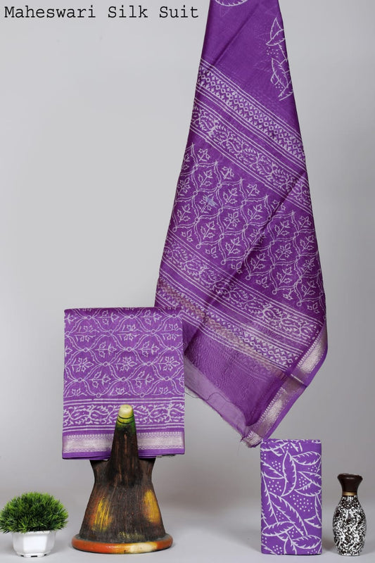 Graceful Elegance: Purple Maheshwari Silk Suit