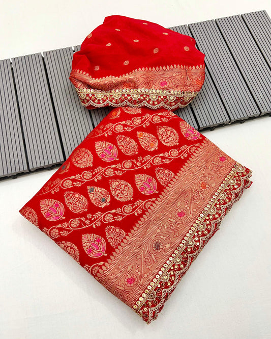 Adorn yourself in this beautiful and charming pure khaddi georgette designer saree in sabyasachi scallop intricate borders